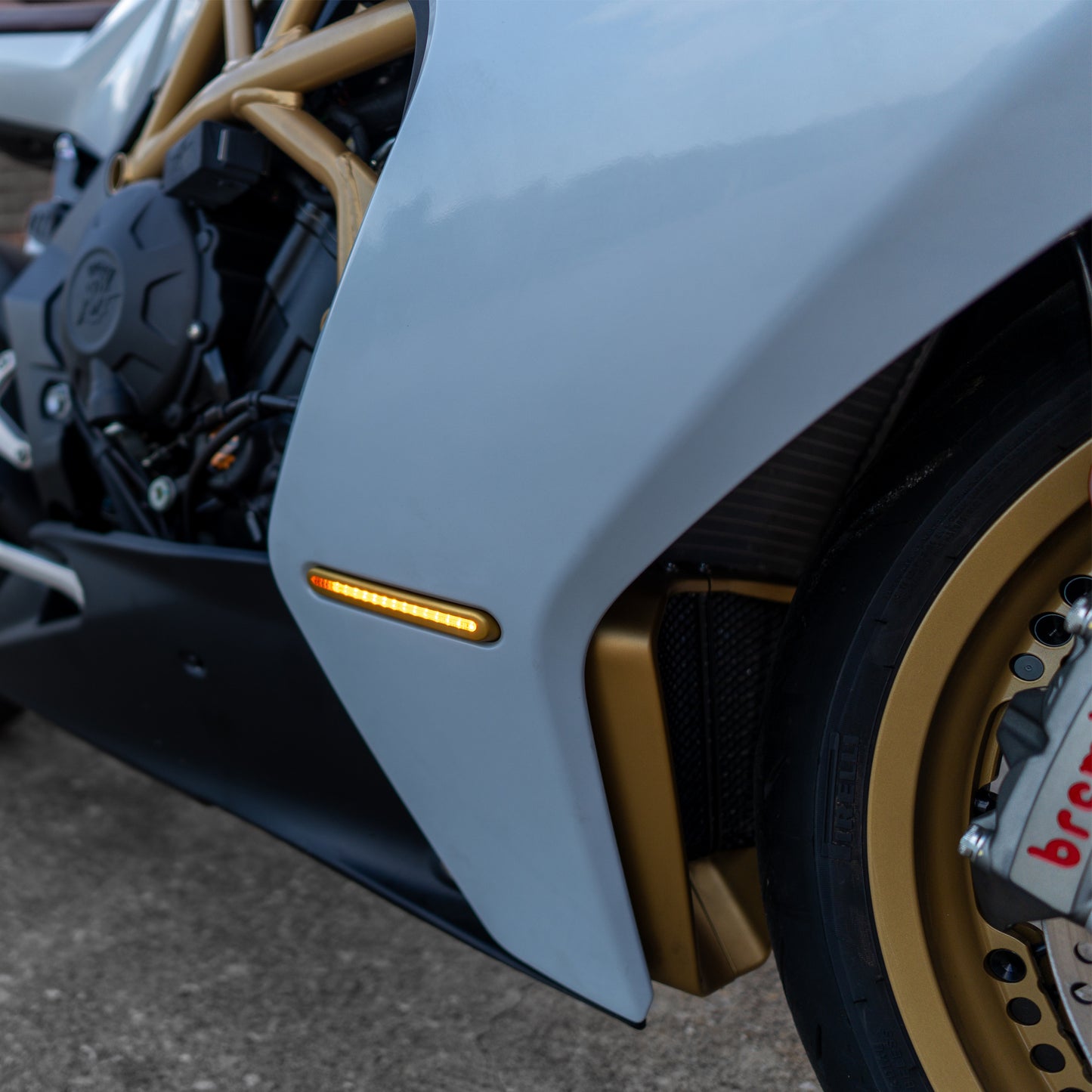 Superveloce 800 Side Panel Sequential DRL