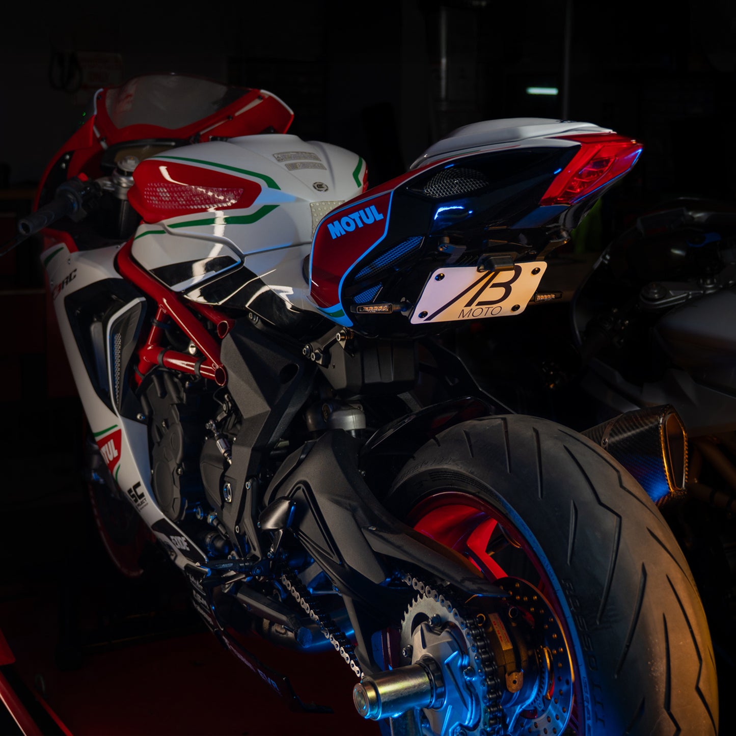 F3 - Tucked Tail Tidy