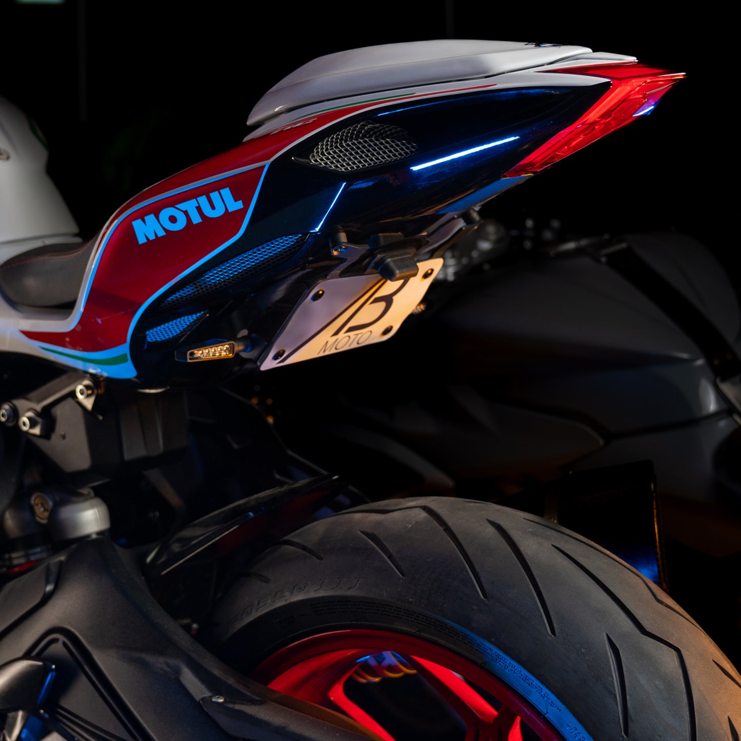 F3 - Tucked Tail Tidy