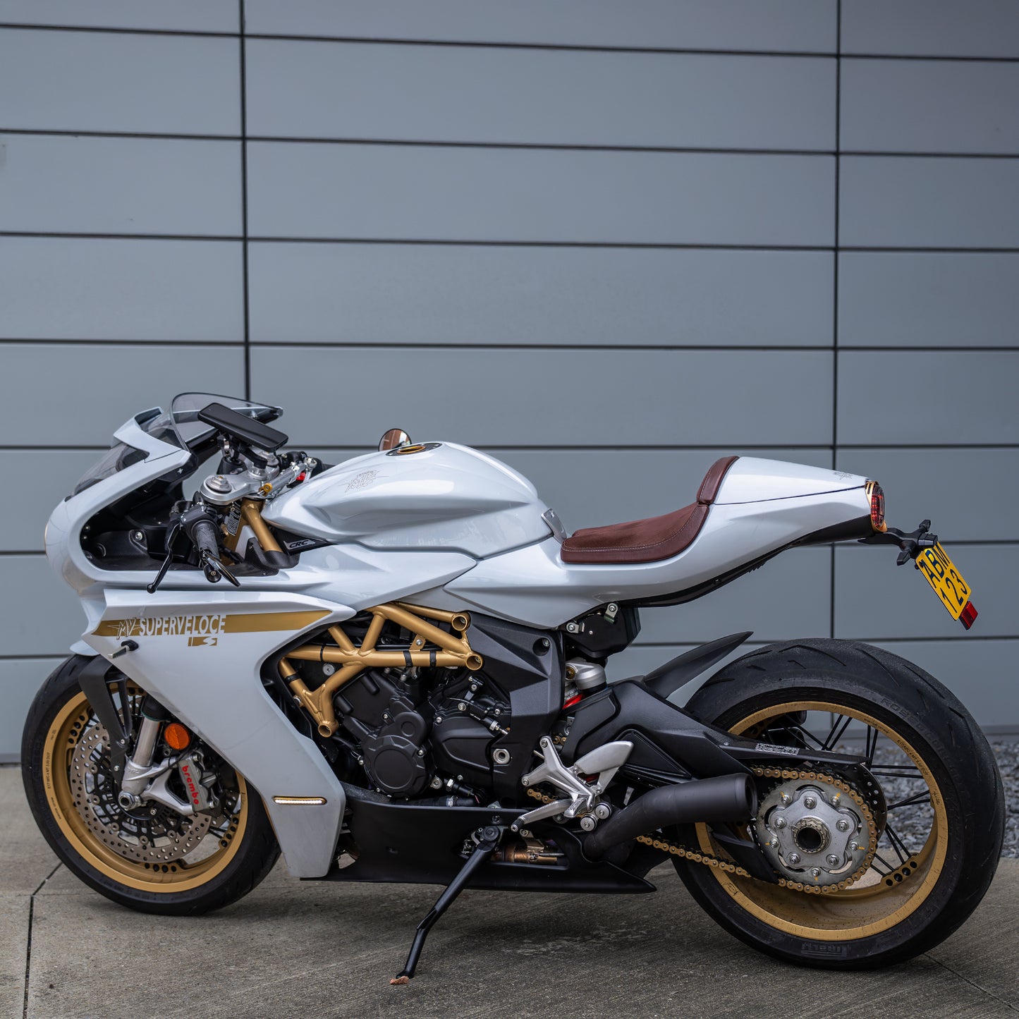 Superveloce - International Tail Tidy